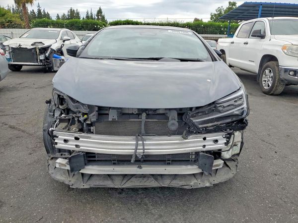 2024 TOYOTA PRIUS