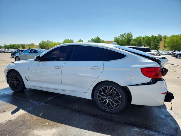 2017 BMW 330 xDrive GT