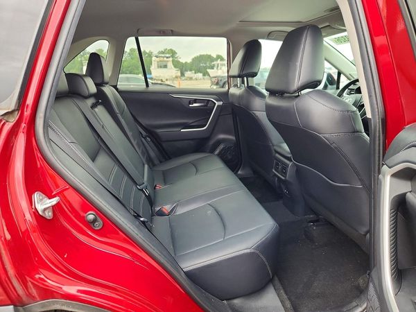 2020 TOYOTA RAV4 Limited