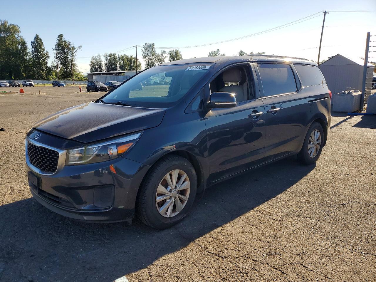 2015 KIA SEDONA GL - Middle-low