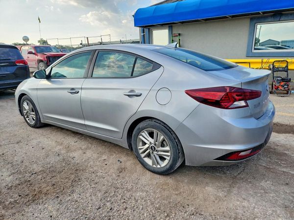 2020 HYUNDAI ELANTRA