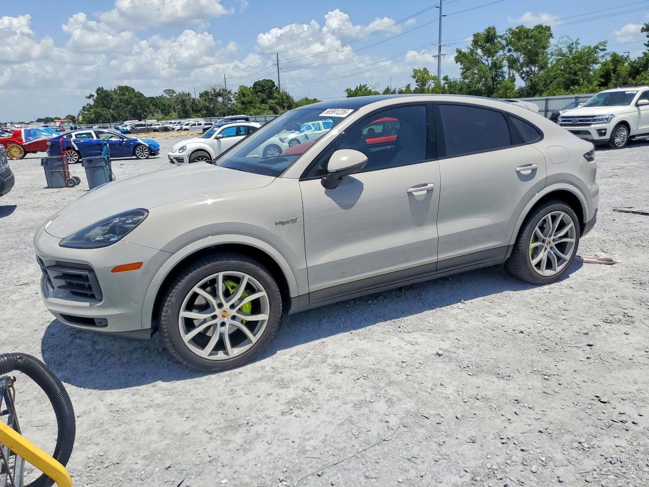 2020 PORSCHE CAYENNE E-Hybrid Coupe