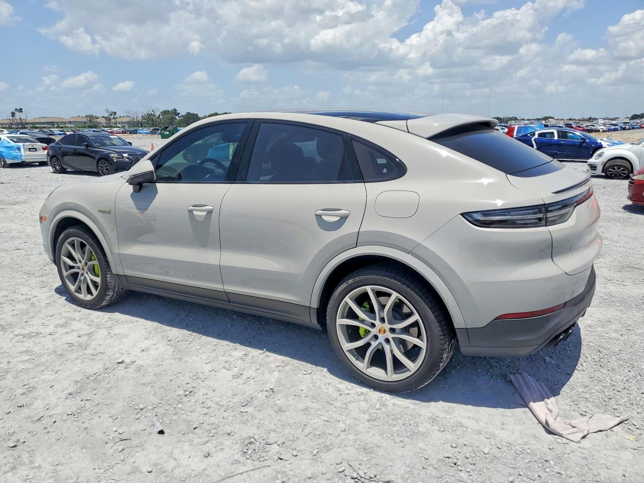 2020 PORSCHE CAYENNE E-Hybrid Coupe