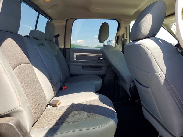 2017 RAM 1500 SLT