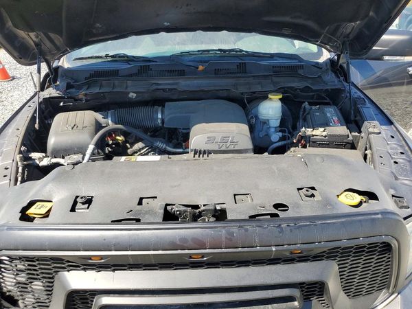 2017 RAM 1500 SLT