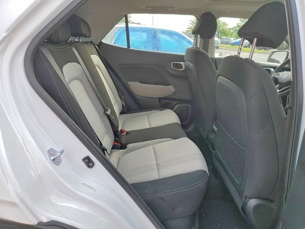 2026 HYUNDAI VENUE SEL, SEL w/ 2-Tone Roof