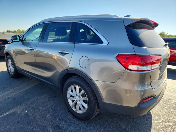 2017 KIA SORENTO L, LX