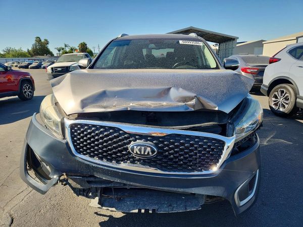 2017 KIA SORENTO L, LX