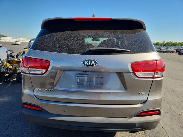 2017 KIA SORENTO L, LX