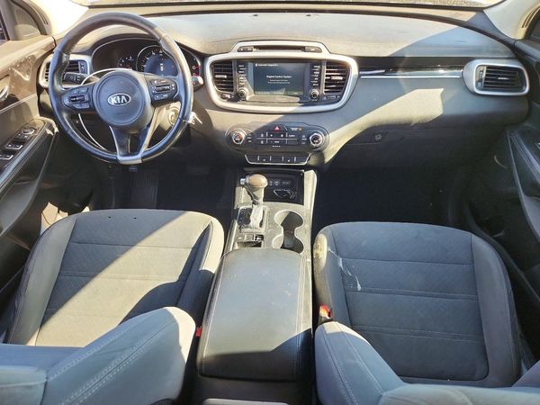 2017 KIA SORENTO L, LX