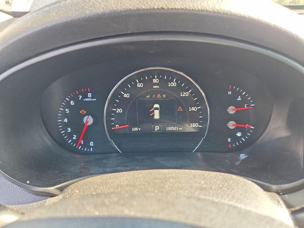 2017 KIA SORENTO L, LX