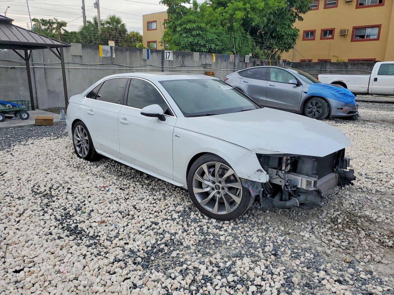 2021 AUDI A4 quattro Premium Plus