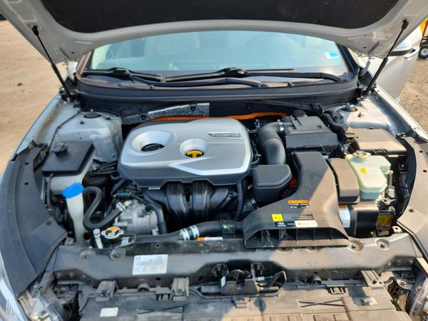 2019 HYUNDAI SONATA HYBRID Hybrid SE