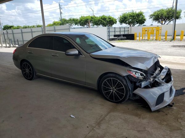 2019 MERCEDES-BENZ C C300