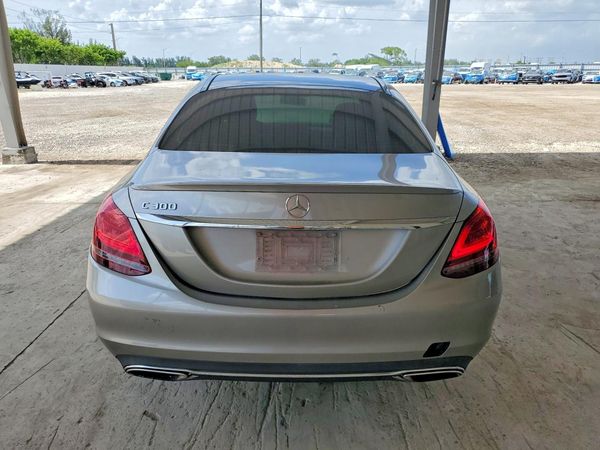 2019 MERCEDES-BENZ C C300