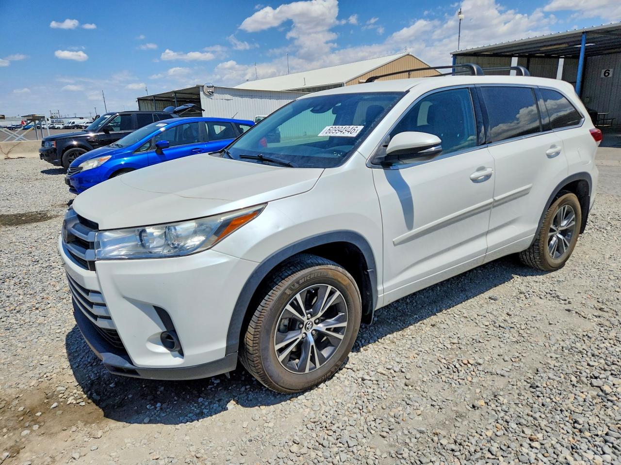 2017 TOYOTA HIGHLANDER LE/LE Plus