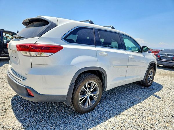 2017 TOYOTA HIGHLANDER LE/LE Plus