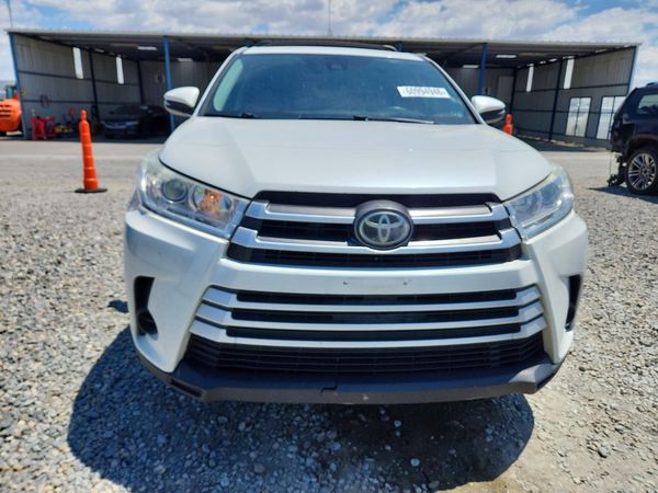 2017 TOYOTA HIGHLANDER LE/LE Plus