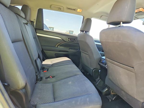 2017 TOYOTA HIGHLANDER LE/LE Plus