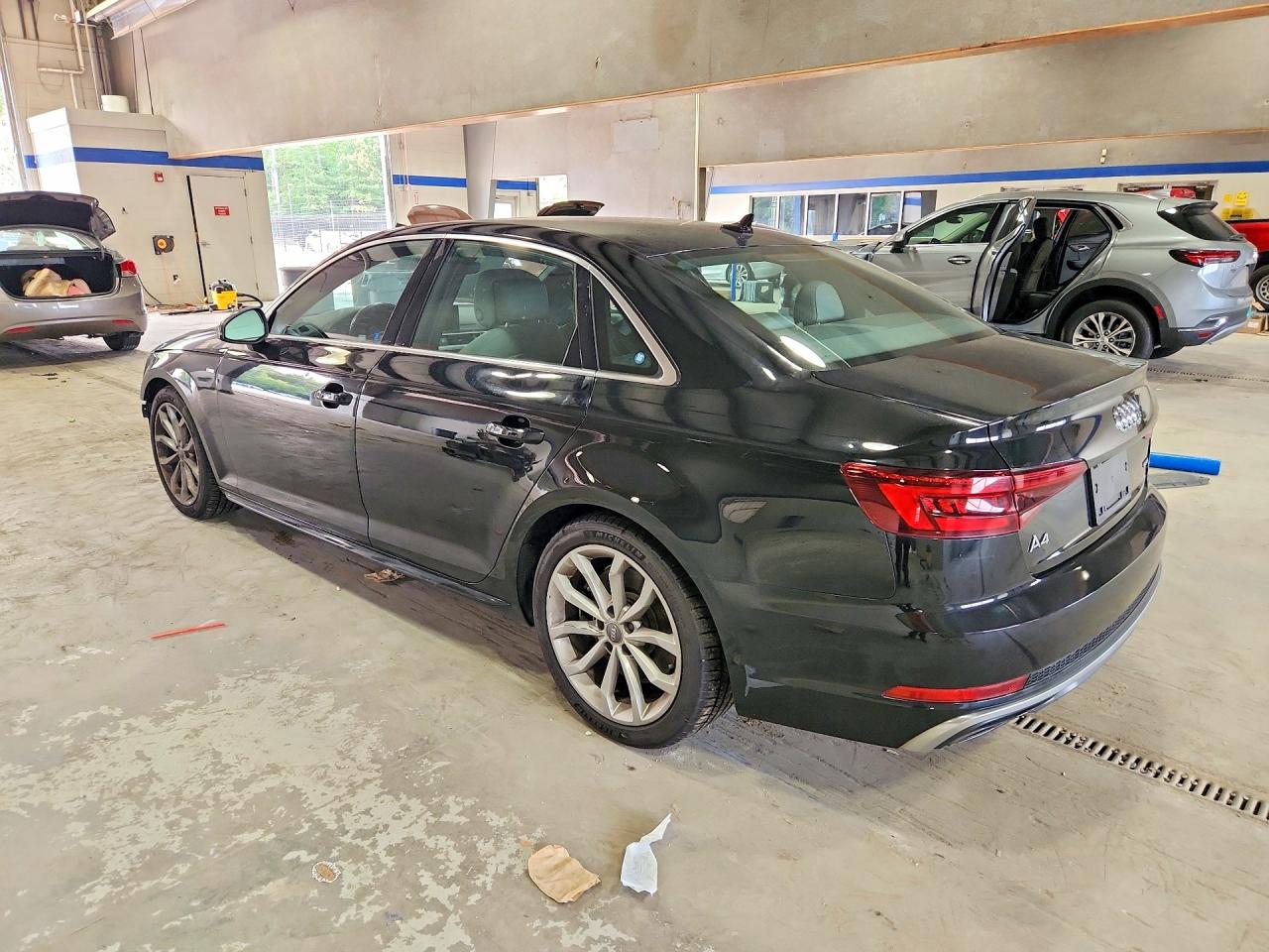 2019 AUDI A4 quattro Premium
