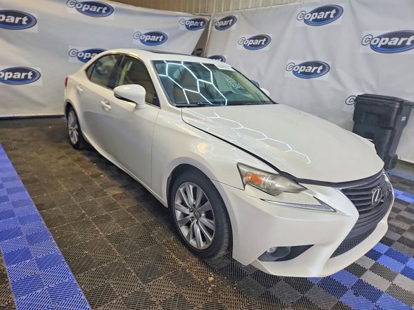 2016 LEXUS IS 200t