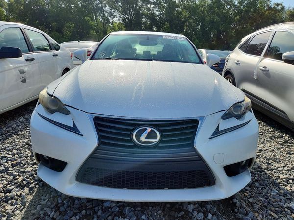 2016 LEXUS IS 200t