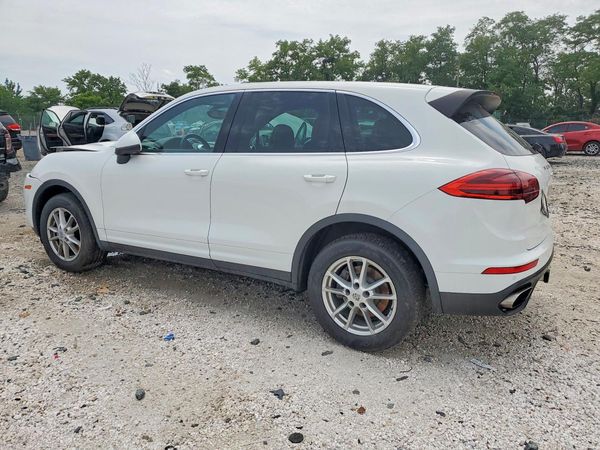 2016 PORSCHE CAYENNE