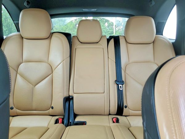 2016 PORSCHE CAYENNE