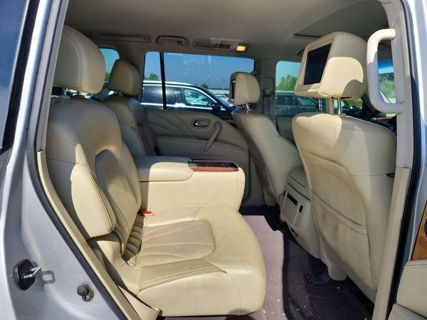 2017 INFINITI QX80