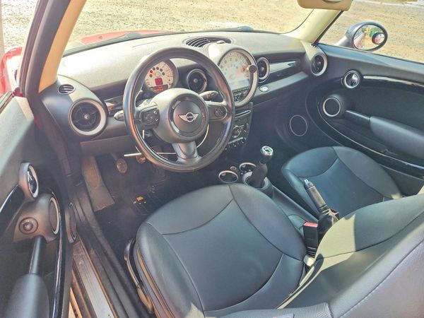 2012 MINI COOPER