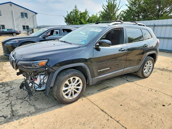2019 JEEP CHEROKEE LATITUDE 4X4