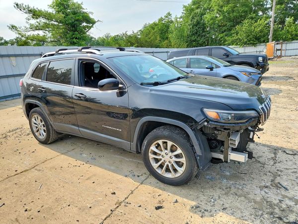 2019 JEEP CHEROKEE LATITUDE 4X4
