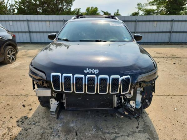 2019 JEEP CHEROKEE LATITUDE 4X4