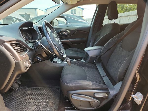 2019 JEEP CHEROKEE LATITUDE 4X4
