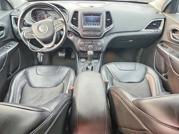 2019 JEEP CHEROKEE LATITUDE 4X4