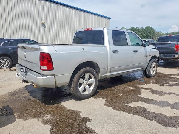 2015 RAM 1500 ST