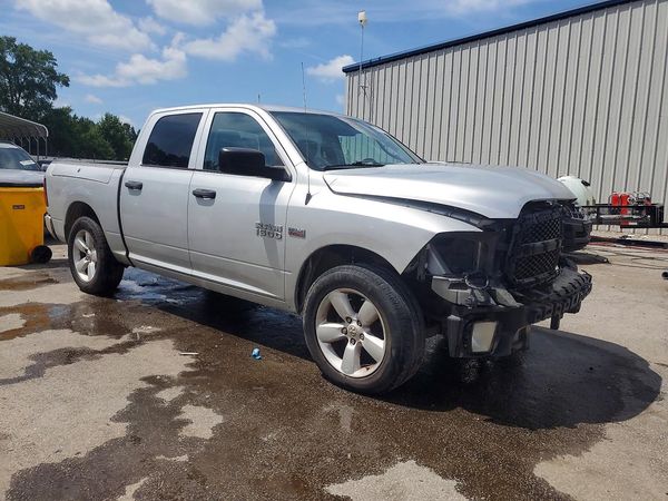 2015 RAM 1500 ST