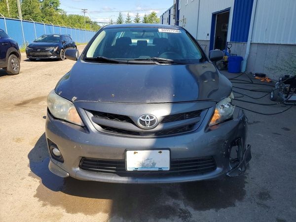 2013 TOYOTA COROLLA