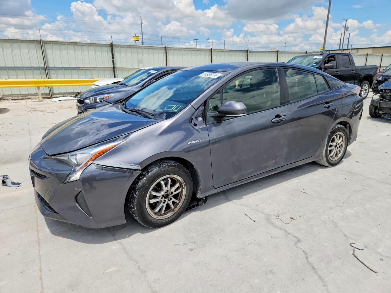 2016 TOYOTA PRIUS
