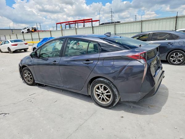 2016 TOYOTA PRIUS