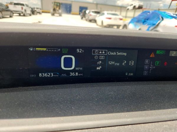 2016 TOYOTA PRIUS