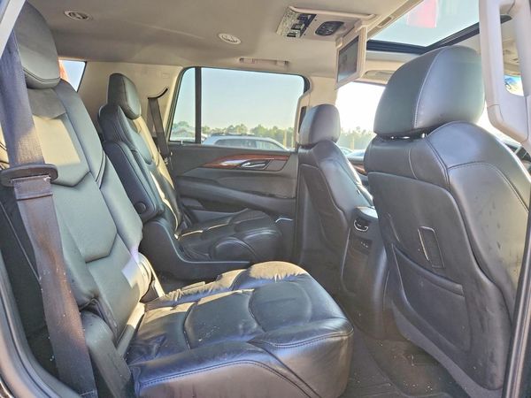 2019 CADILLAC ESCALADE Luxury