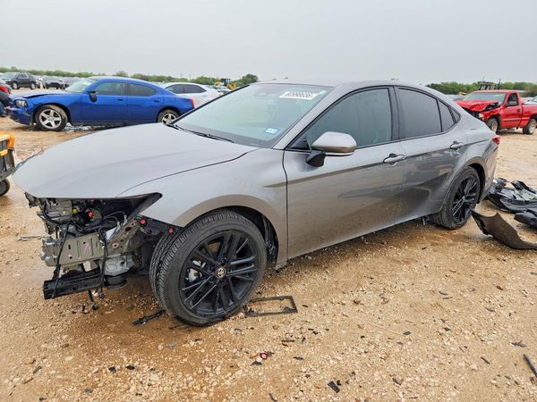 2026 TOYOTA CAMRY