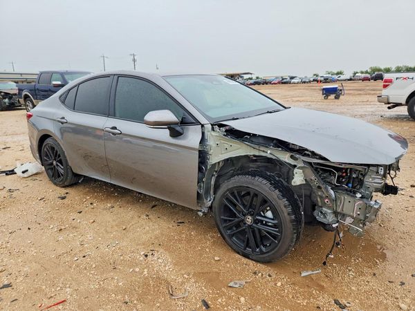 2026 TOYOTA CAMRY