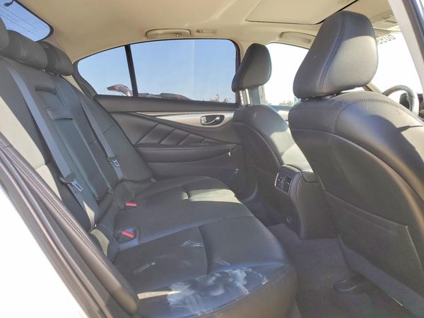 2021 INFINITI Q50 LUXE