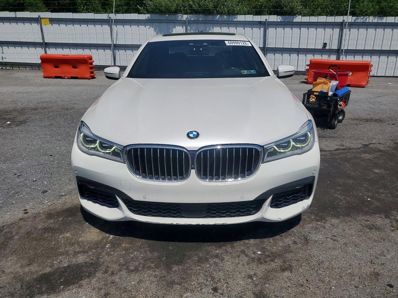2016 BMW 750 xDrive