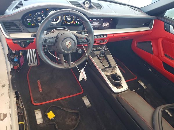 2024 PORSCHE 911
