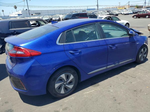 2019 HYUNDAI IONIQ SEL (HEV)