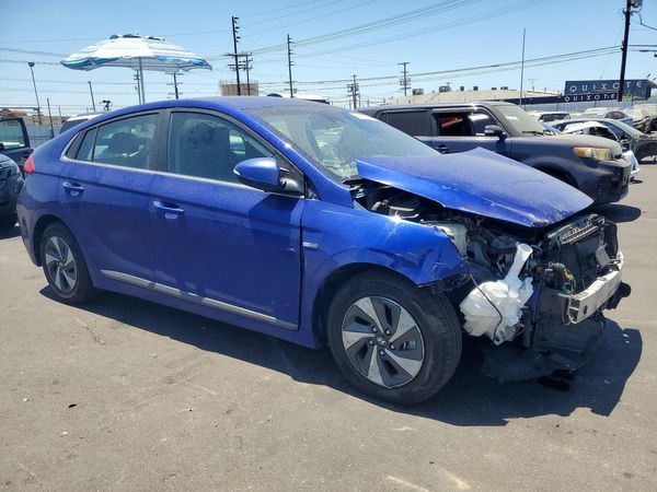 2019 HYUNDAI IONIQ SEL (HEV)