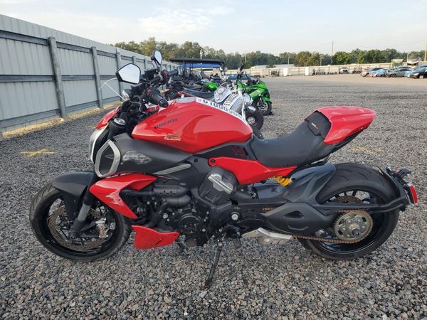 2023 DUCATI DIAVEL